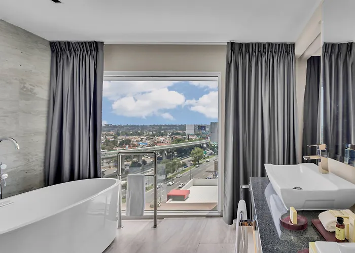 Отель Fiesta Americana Ciudad De Satelite 5*